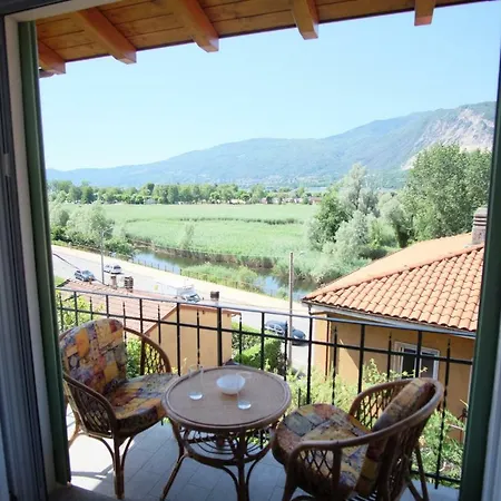 Canton Del Moro Apartment