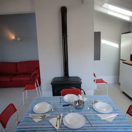 Canton Del Moro Apartment