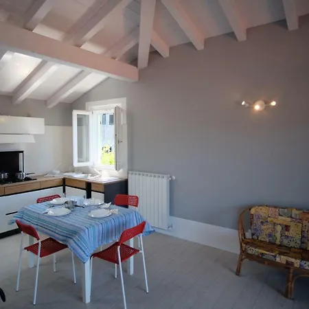 Canton Del Moro Apartment